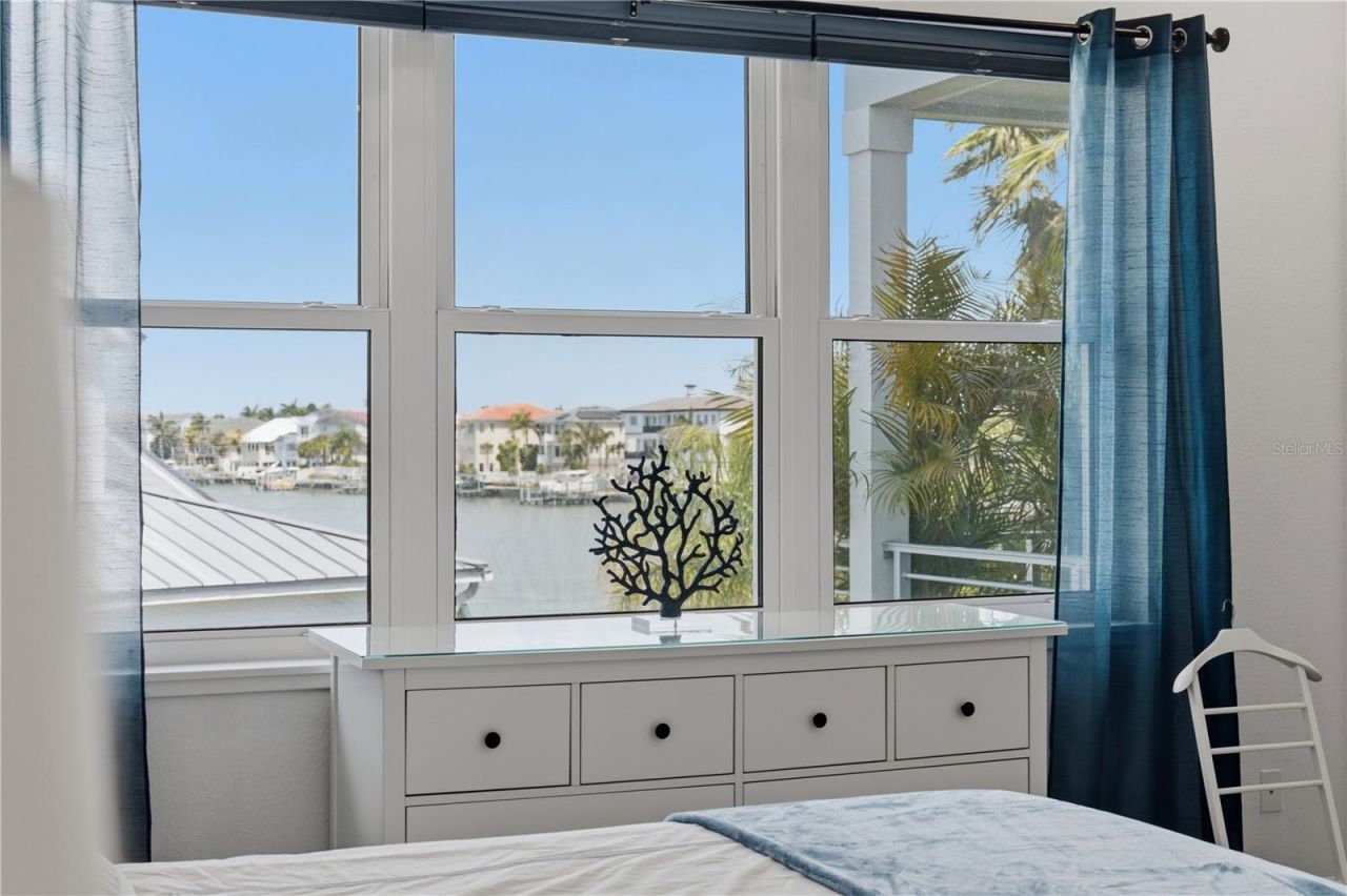 2813 Kipps Colony Drive S, Gulfport, FL 33707 Photo