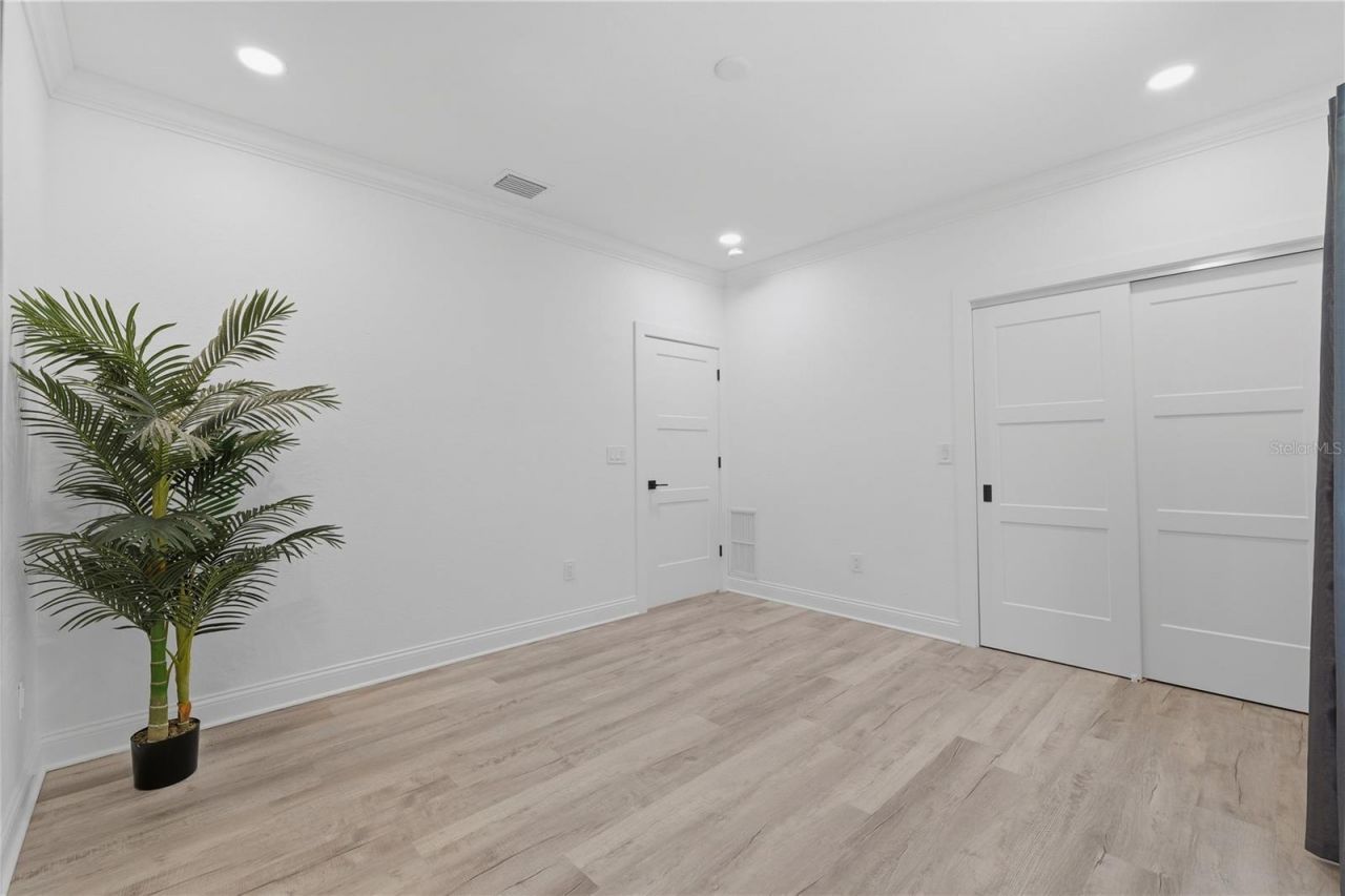 2813 Kipps Colony Drive S, Gulfport, FL 33707 Photo