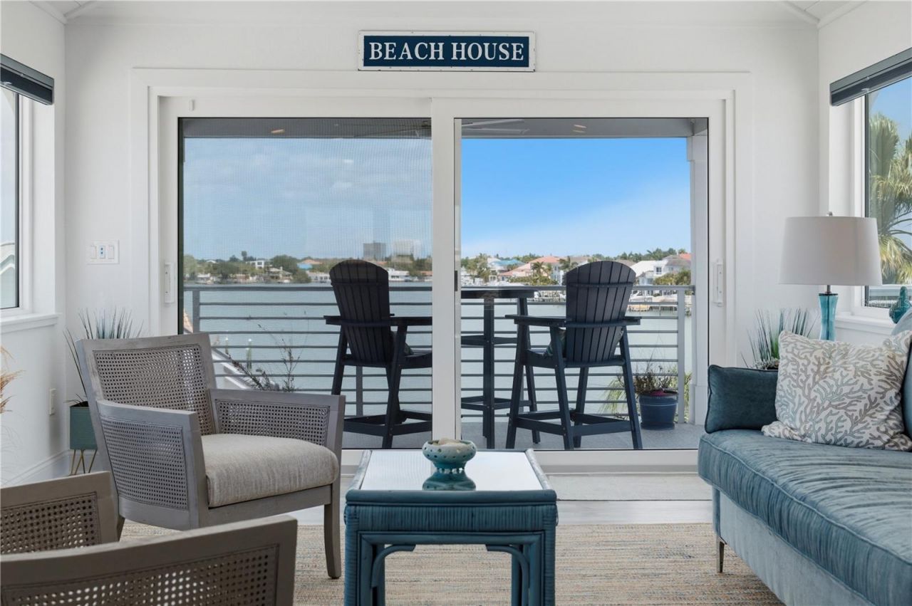 2813 Kipps Colony Drive S, Gulfport, FL 33707 Photo