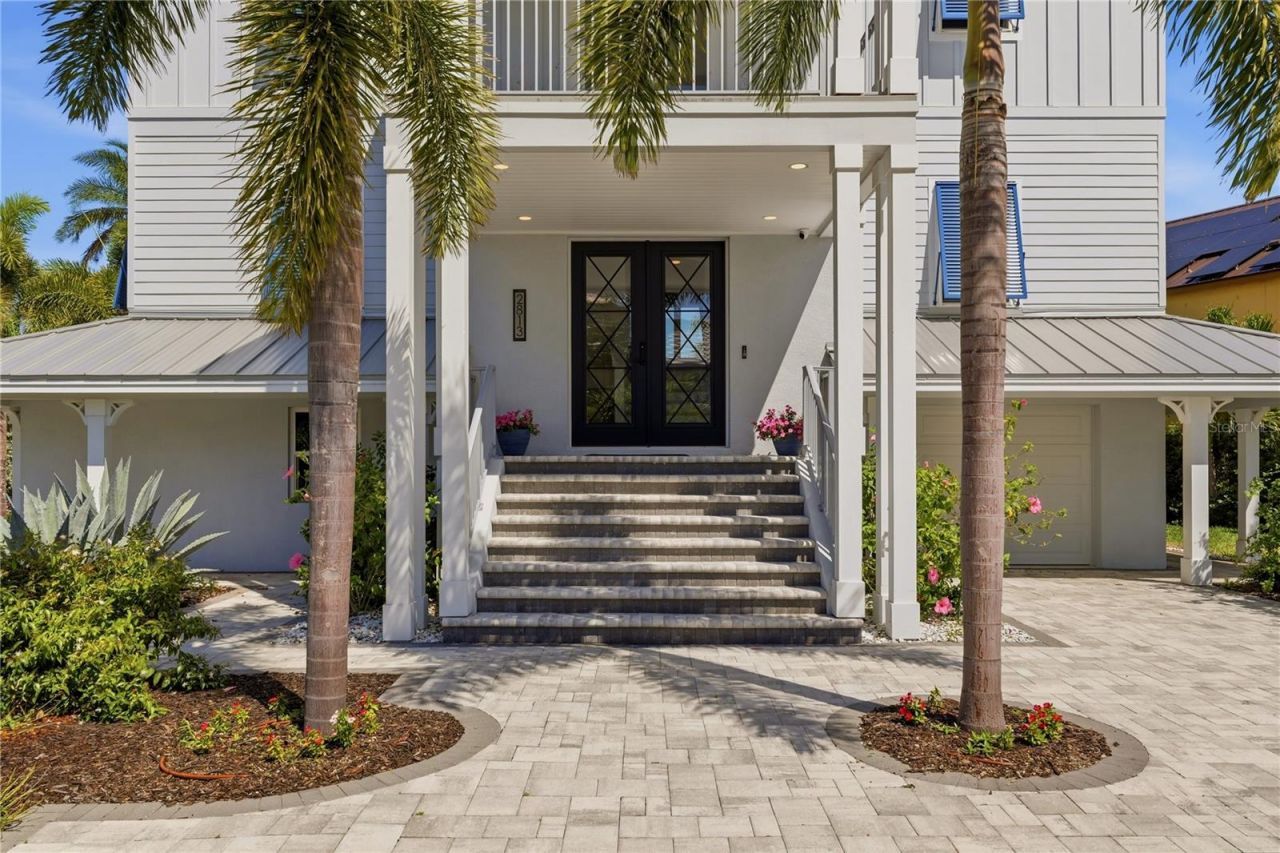 2813 Kipps Colony Drive S, Gulfport, FL 33707 Photo