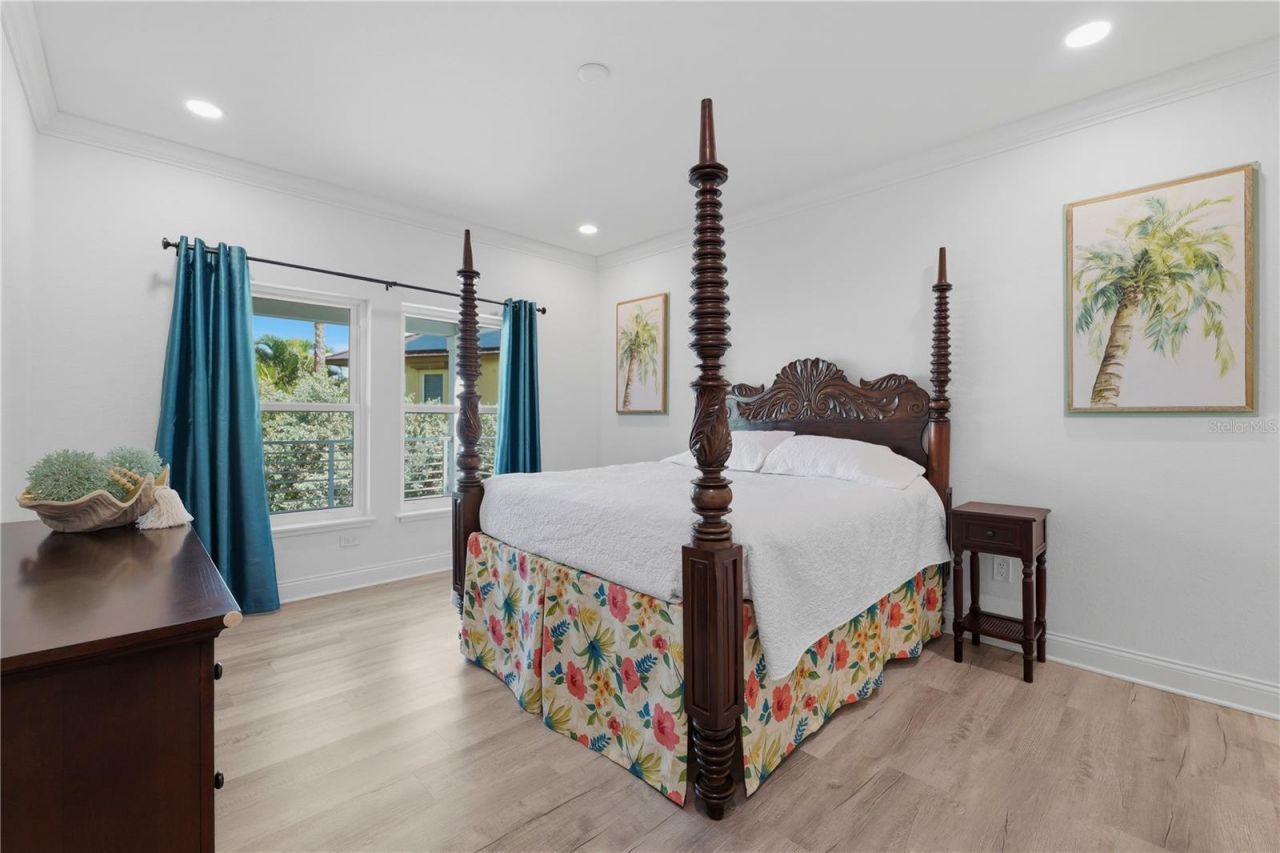 2813 Kipps Colony Drive S, Gulfport, FL 33707 Photo