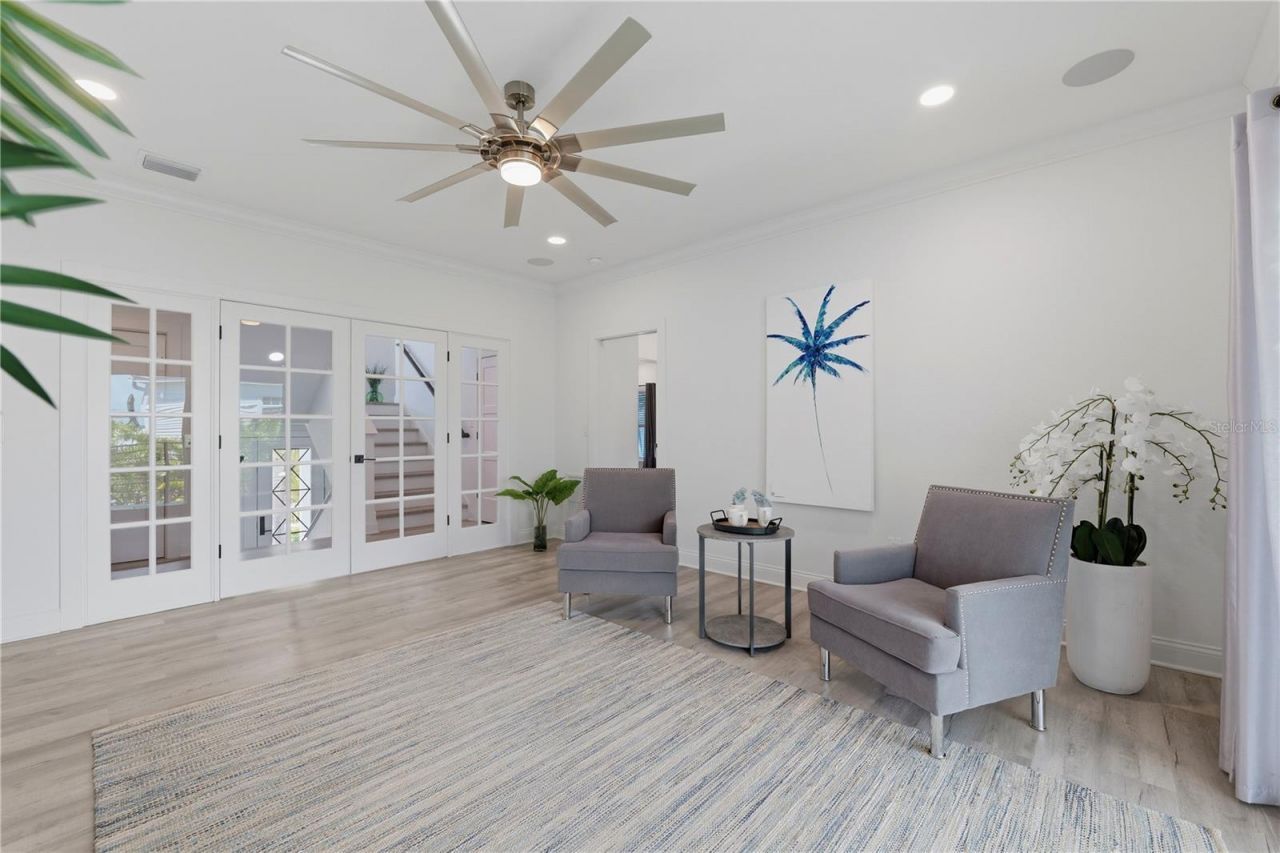 2813 Kipps Colony Drive S, Gulfport, FL 33707 Photo