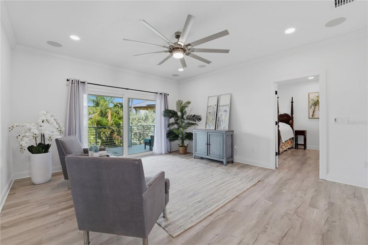 2813 Kipps Colony Drive S, Gulfport, FL 33707 Photo