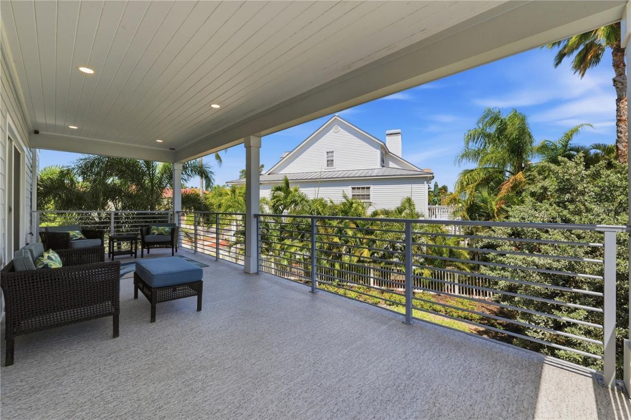 2813 Kipps Colony Drive S, Gulfport, FL 33707 Photo