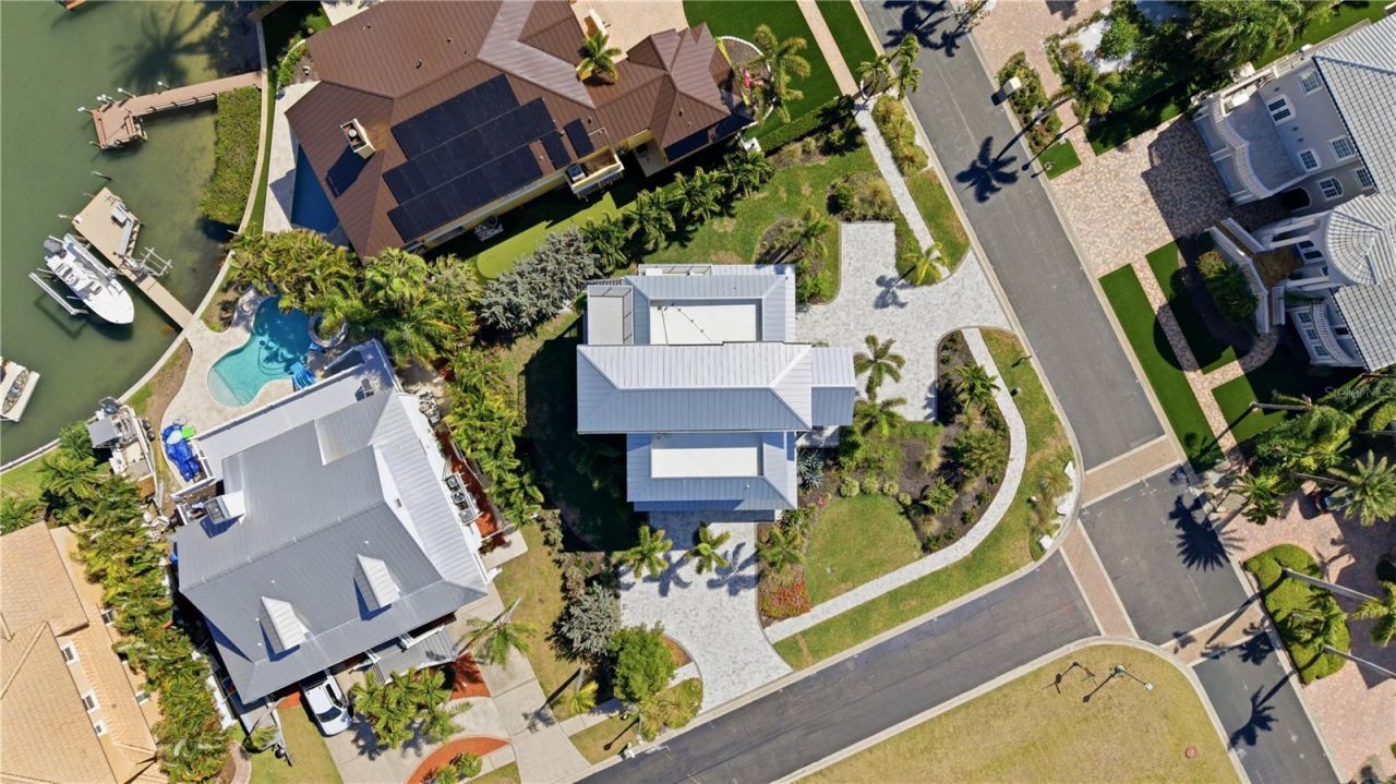 2813 Kipps Colony Drive S, Gulfport, FL 33707 Photo