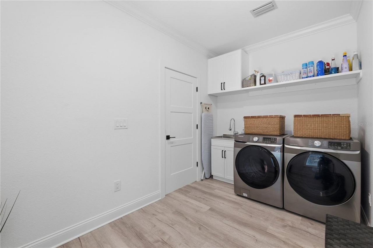 2813 Kipps Colony Drive S, Gulfport, FL 33707 Photo