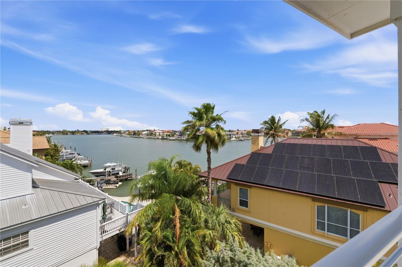 2813 Kipps Colony Drive S, Gulfport, FL 33707 Photo