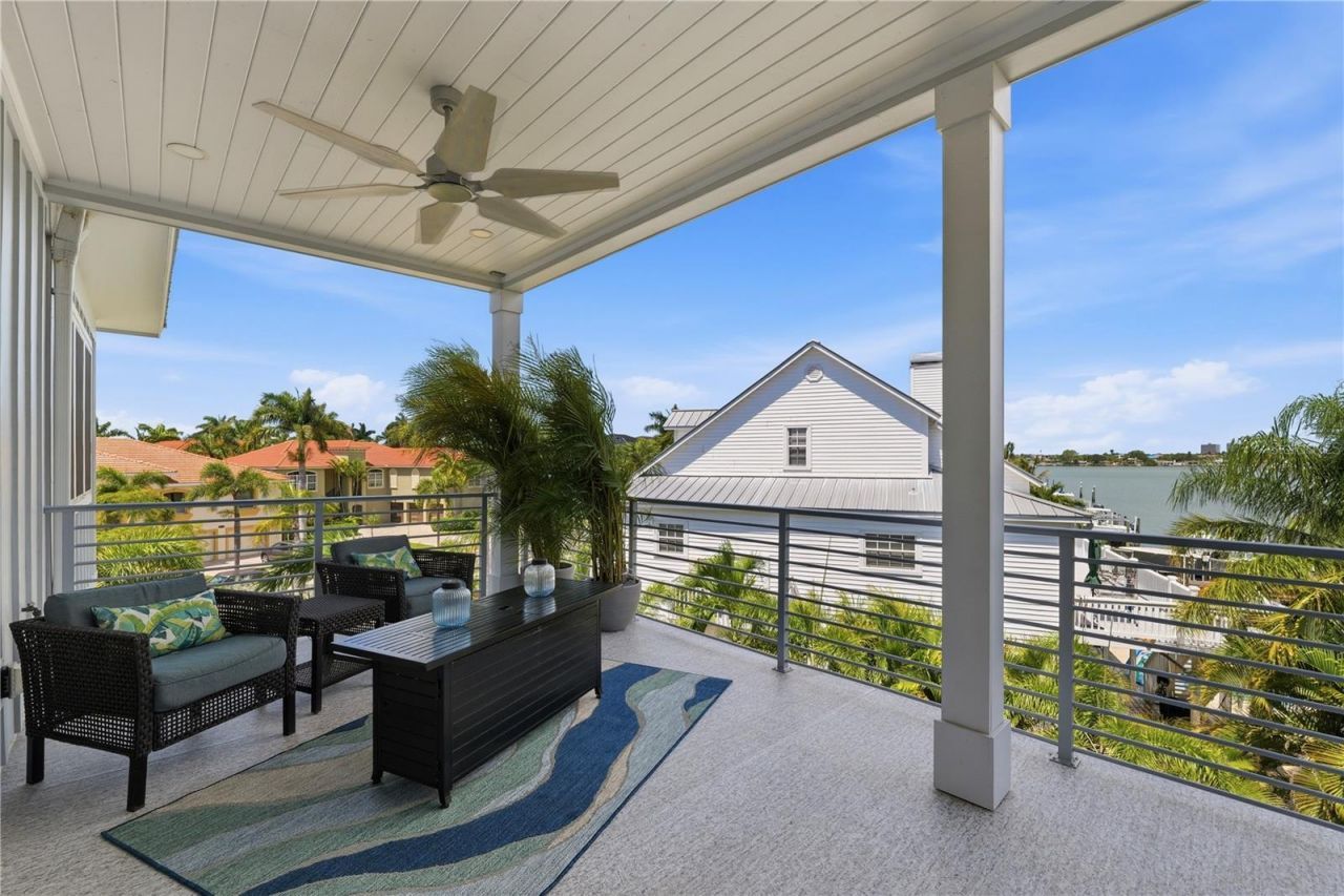 2813 Kipps Colony Drive S, Gulfport, FL 33707 Photo