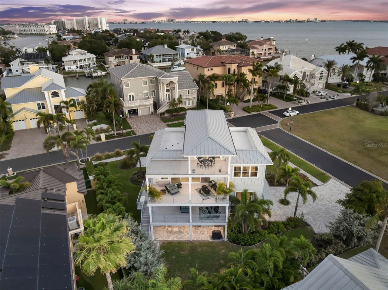 2813 Kipps Colony Drive S, Gulfport, FL 33707 Photo