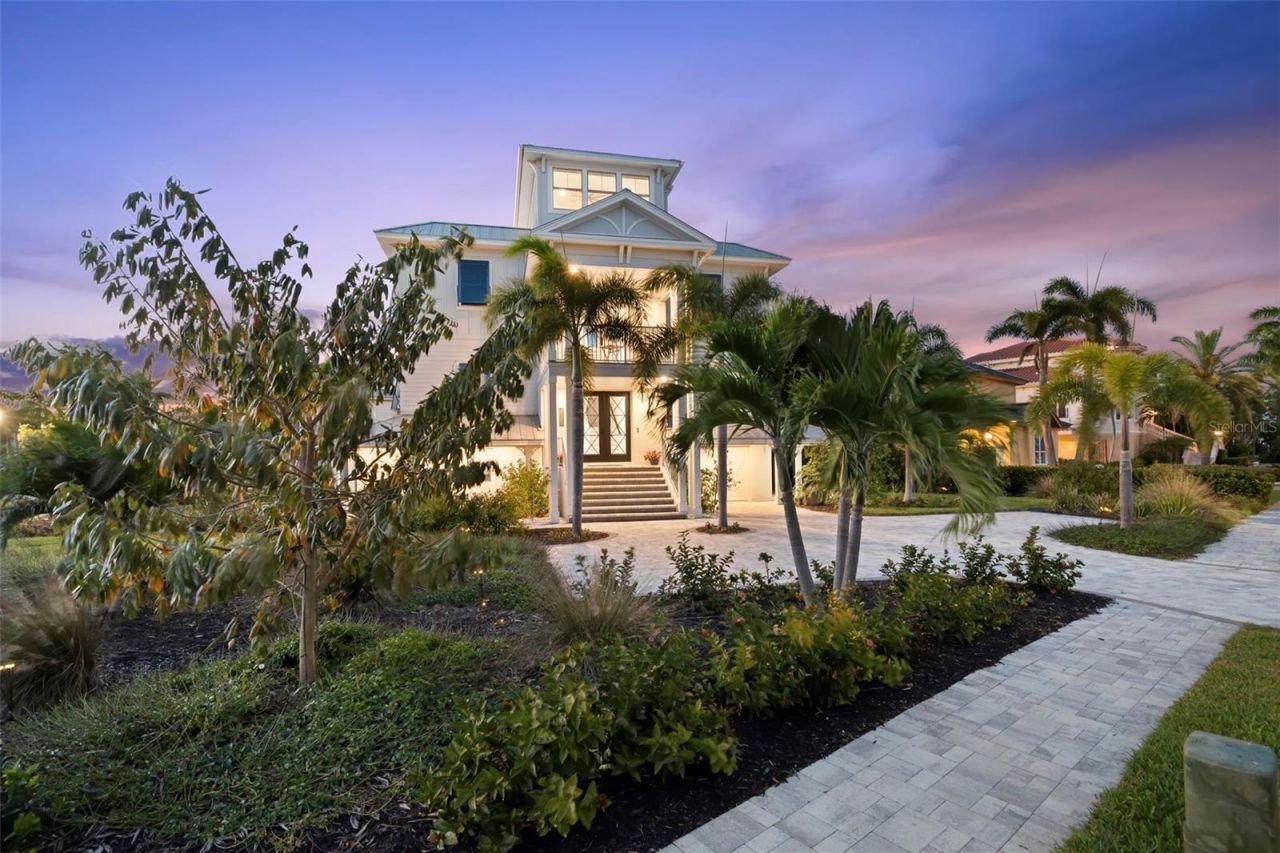 2813 Kipps Colony Drive S, Gulfport, FL 33707 Photo