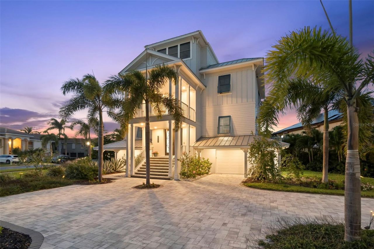 2813 Kipps Colony Drive S, Gulfport, FL 33707 Photo