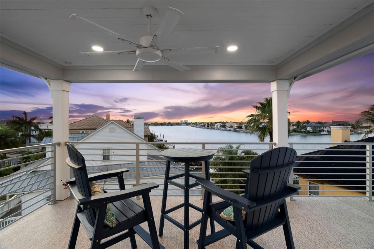 2813 Kipps Colony Drive S, Gulfport, FL 33707 Photo