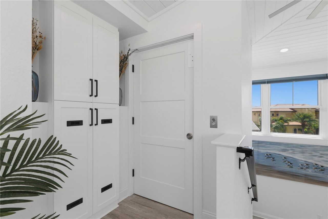 2813 Kipps Colony Drive S, Gulfport, FL 33707 Photo