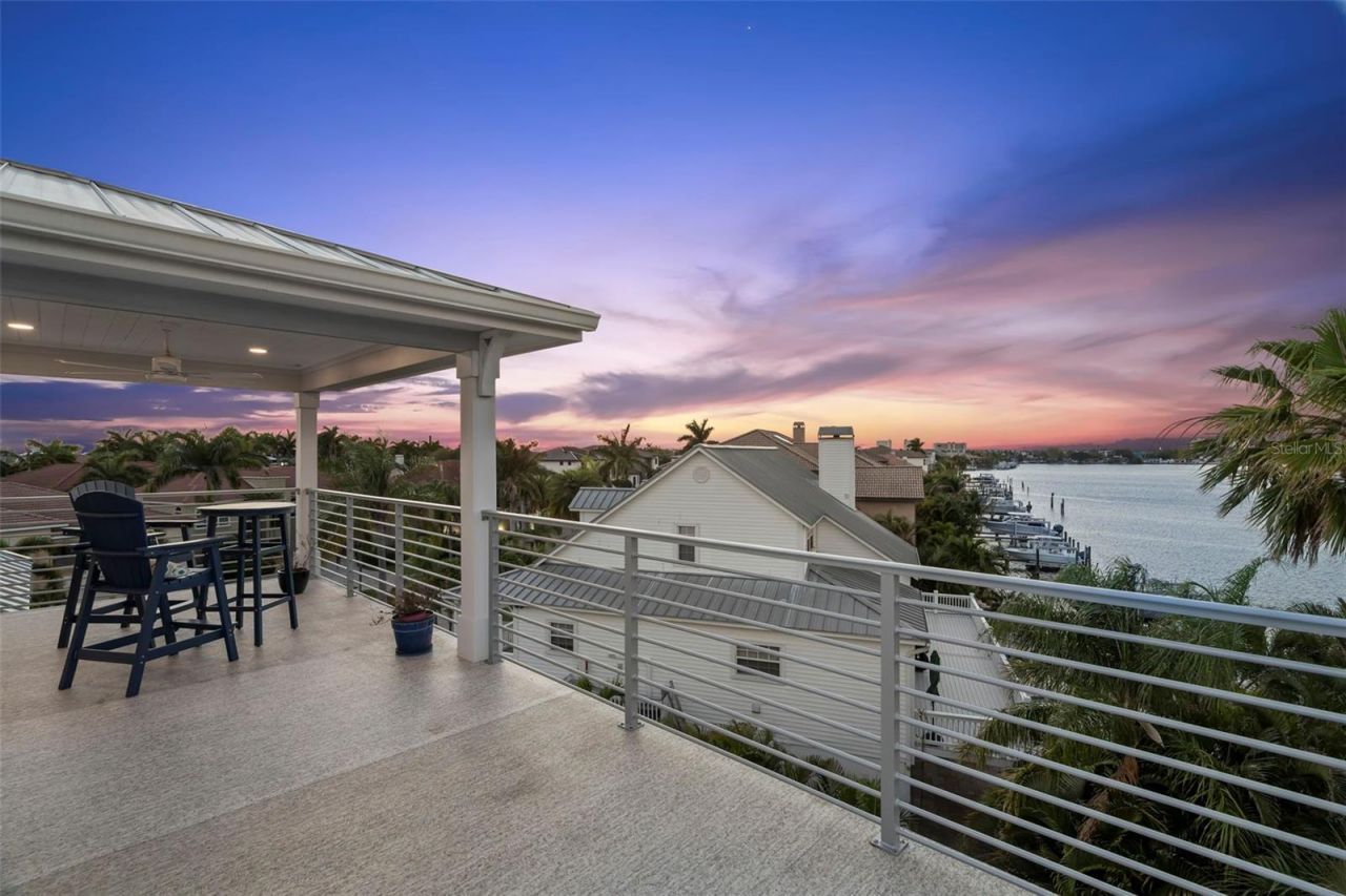 2813 Kipps Colony Drive S, Gulfport, FL 33707 Photo