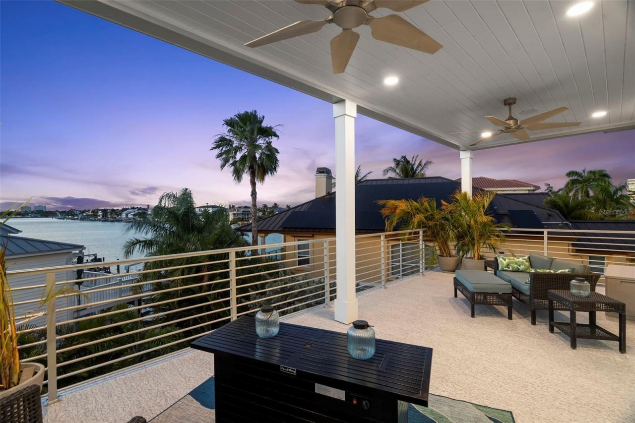 2813 Kipps Colony Drive S, Gulfport, FL 33707 Photo