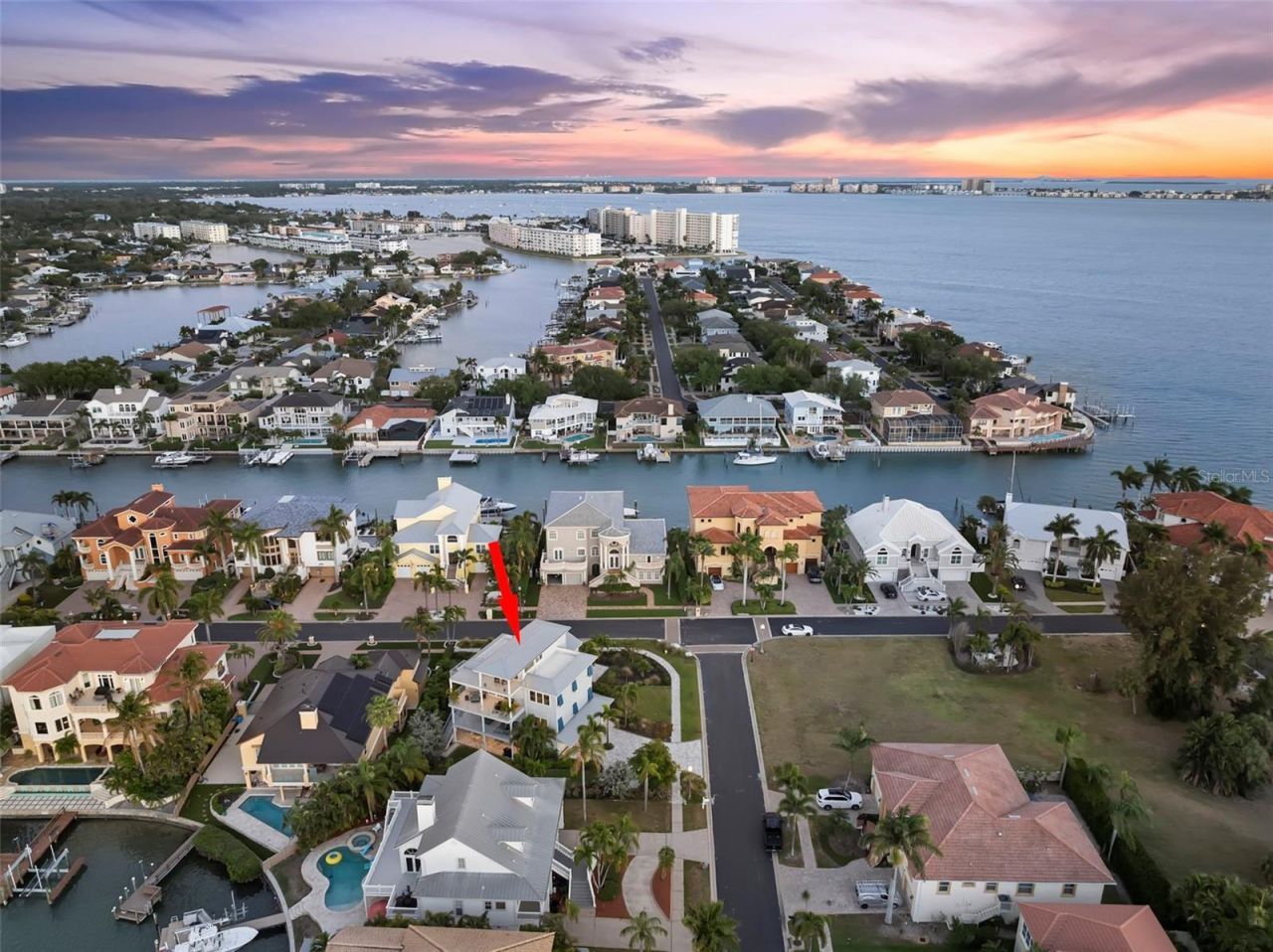 2813 Kipps Colony Drive S, Gulfport, FL 33707 Photo