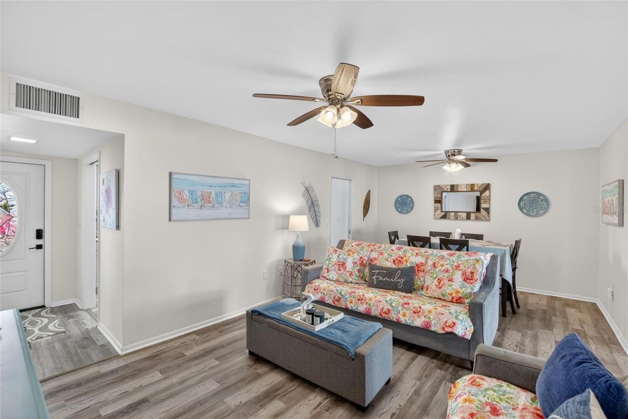 809 Oakmont Avenue , Sun City Center, FL 33573 Photo