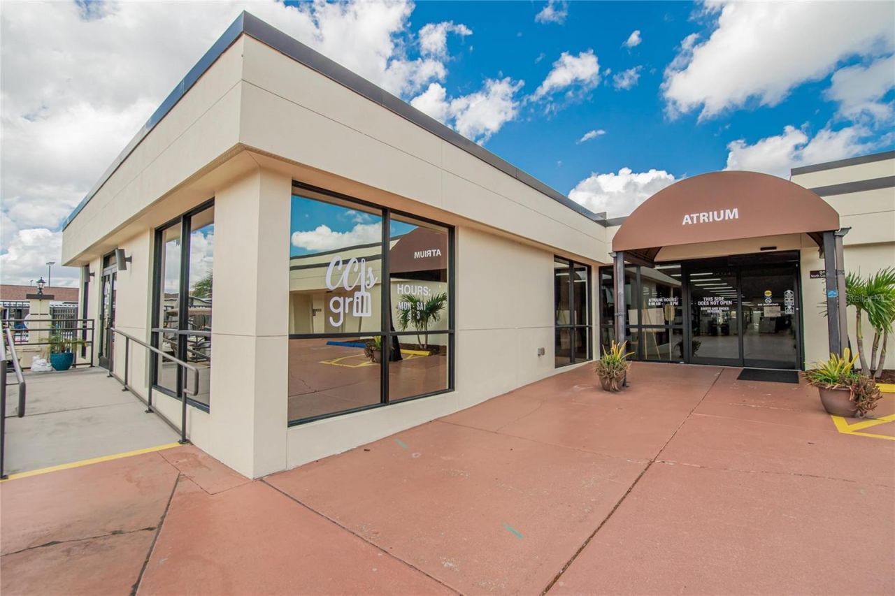 809 Oakmont Avenue , Sun City Center, FL 33573 Photo