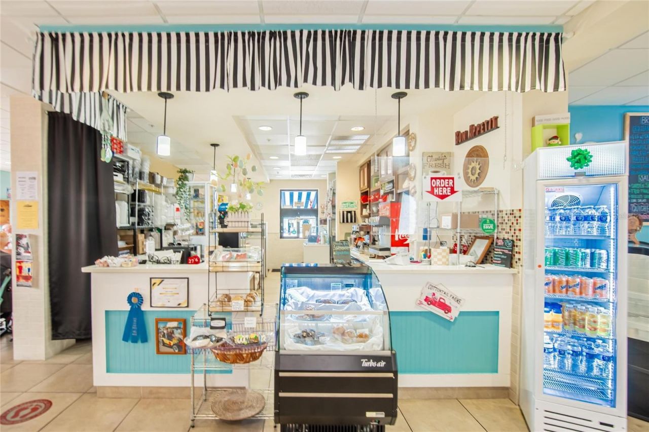 809 Oakmont Avenue , Sun City Center, FL 33573 Photo