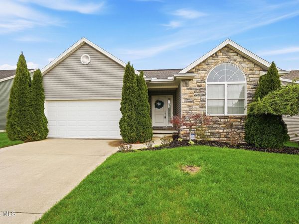 812 Meadowchase Lane, Toledo, OH 43615