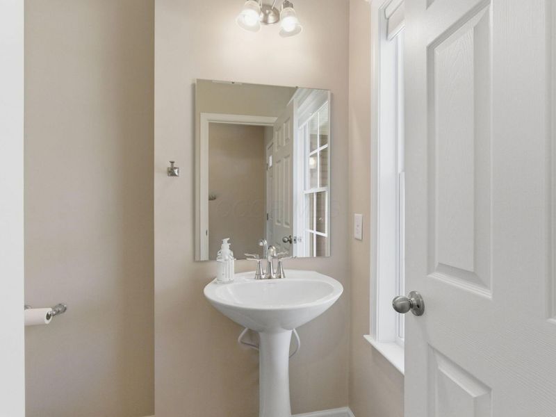 4328 Coble Glen Lane, Canal Winchester, OH 43110 Photo 8