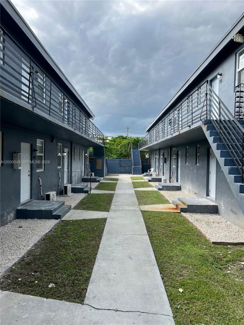 1191 NW 8th St Rd, Unit 1, Miami, FL 33136 Photo