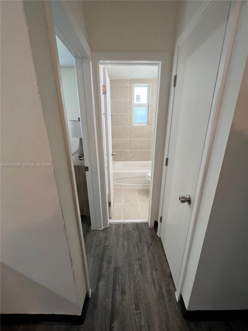 1191 NW 8th St Rd, Unit 1, Miami, FL 33136 Photo