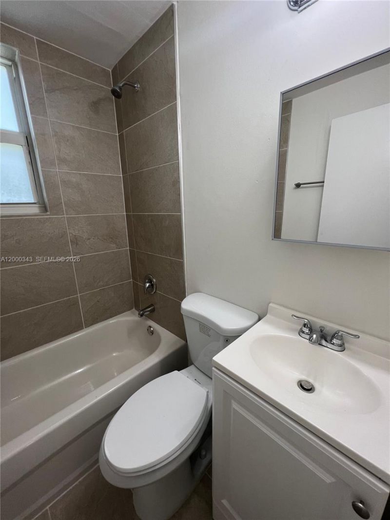 1191 NW 8th St Rd, Unit 1, Miami, FL 33136 Photo