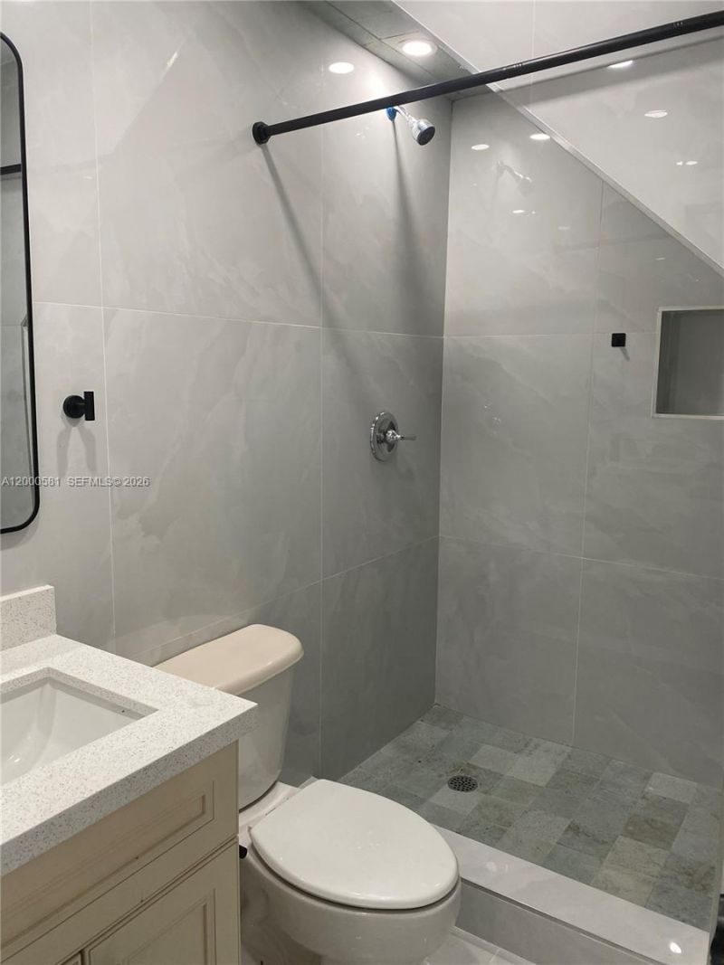 2350 SW 26th Ln, Miami, FL 33133 Photo