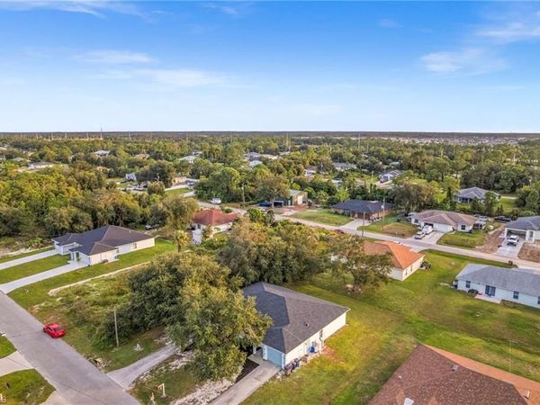 4541/4543 27th ST SW, LEHIGH ACRES, FL 33973