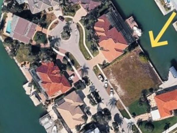 1211 Butterfly CT, MARCO ISLAND, FL 34145