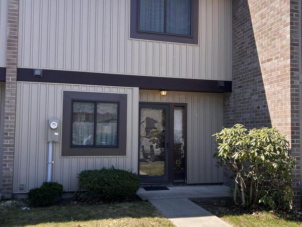 26 Point Of Woods Drive, Albany, NY 12203