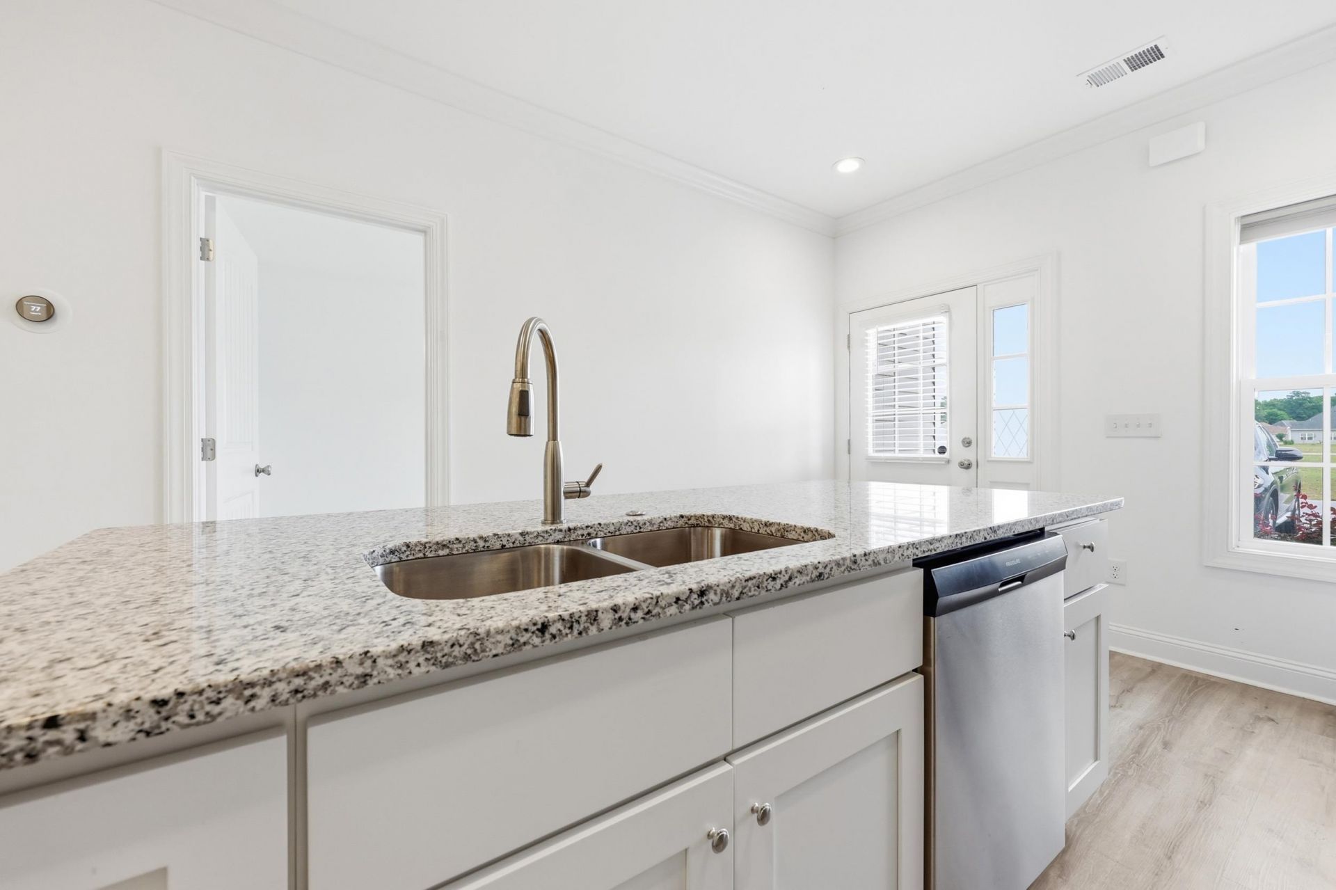 116 Kingsbury Loop Photo 13