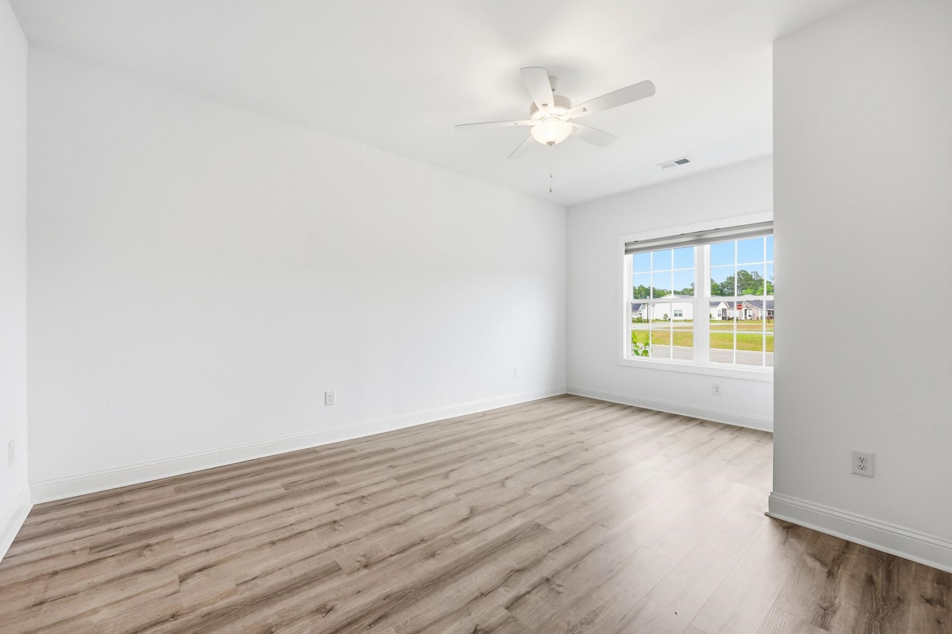 116 Kingsbury Loop Photo 14