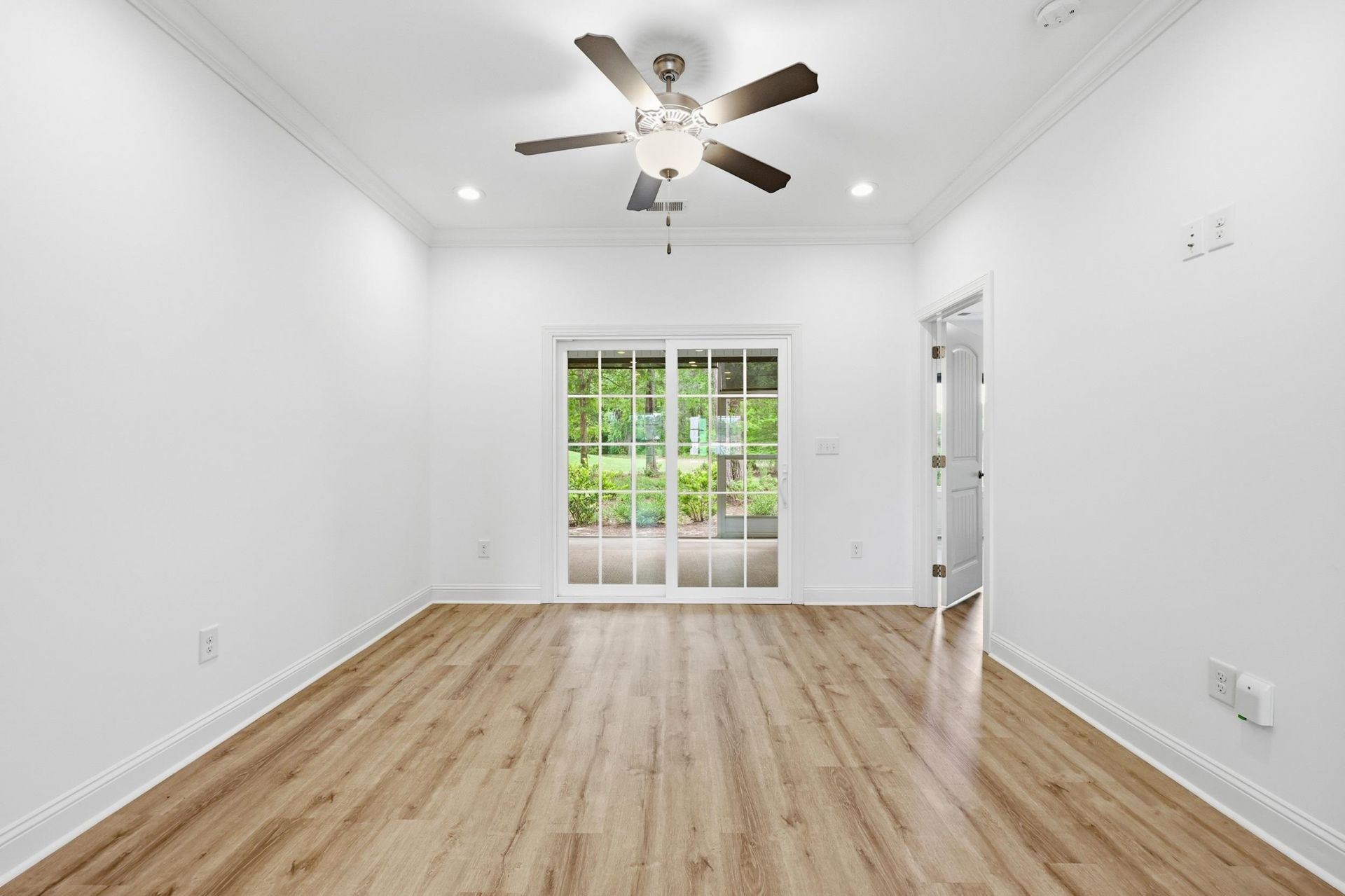 116 Kingsbury Loop Photo 6