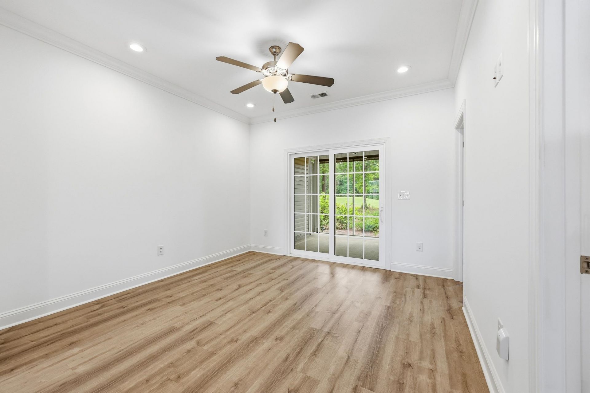 116 Kingsbury Loop Photo 8