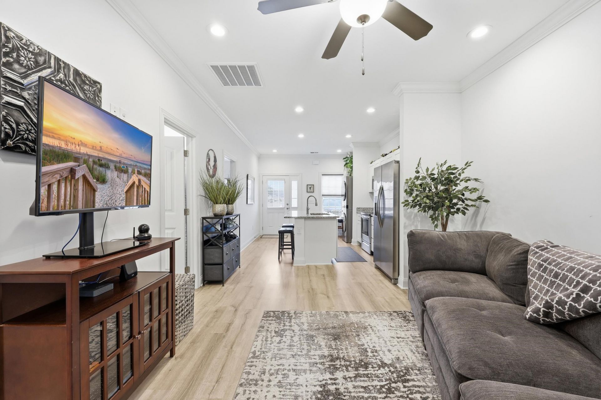 116 Kingsbury Loop Photo 9