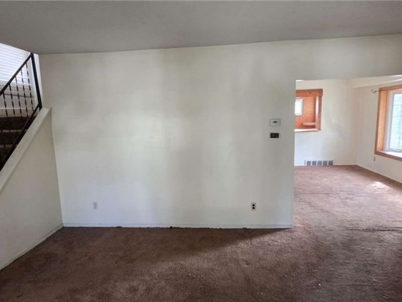 1811 S Green Road, South Euclid, OH 44121 Photo 3