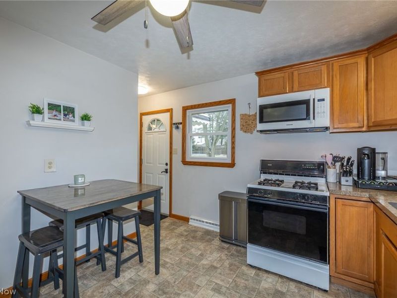 18255 Shurmer Road, Strongsville, OH 44136 Photo 13