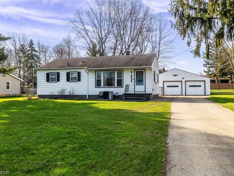 18255 Shurmer Road, Strongsville, OH 44136 Photo 2