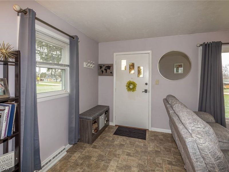 18255 Shurmer Road, Strongsville, OH 44136 Photo 4