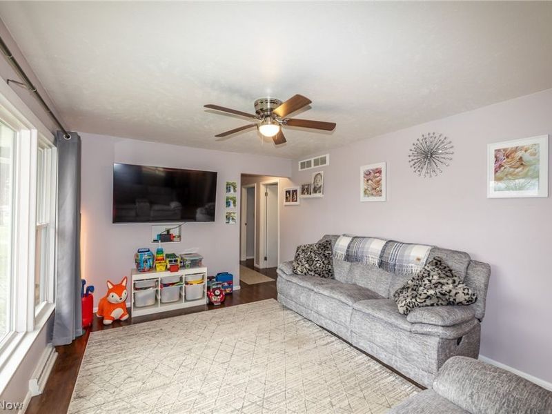 18255 Shurmer Road, Strongsville, OH 44136 Photo 6