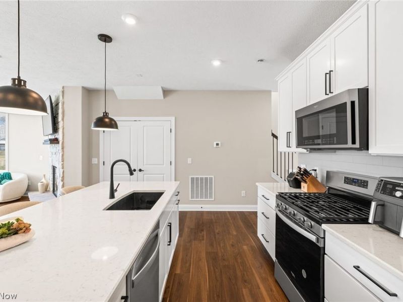 795 N Parkside Drive, Westlake, OH 44145 Photo 3