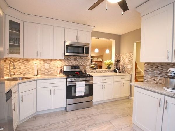 303 Brokaw Ct, Bridgewater, NJ 08807