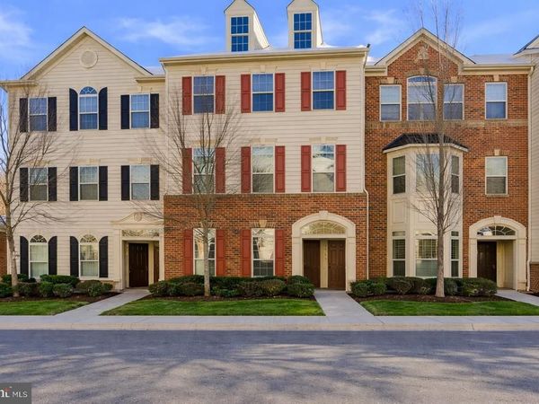 42143 PIEBALD SQUARE, ALDIE, VA 20105