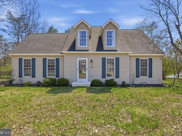 400 LAKEVIEW DRIVE, CROSS JUNCTION, VA 22625