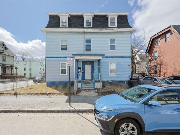 38 Benefit St, Worcester, MA 01610