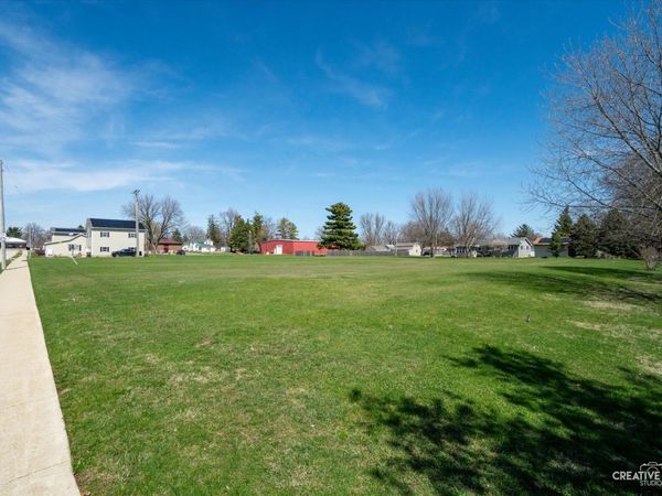 237 Peru Street , Paw Paw, IL 61353