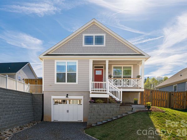 1022 Padgett Place, Black Mountain, NC 28711