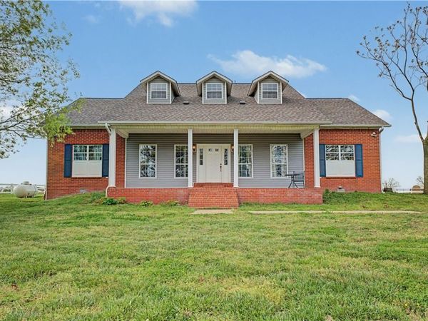 20703 Safari Road , Gentry, AR 72734
